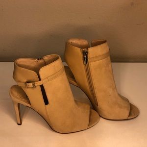 Beautiful Pair in Excellent Condition ❤️